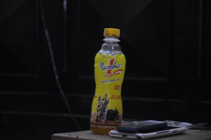 Vụ Number 1 Tân Hiệp Phát: Ai bỏ con ruồi vào chai nước?