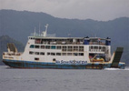 Chìm tàu ở Indonesia, hơn 100 người chưa rõ sống chết