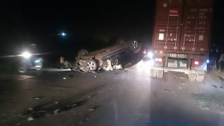 Lái BMW tông thẳng xe CSGT, 1 chiến sĩ nhập viện