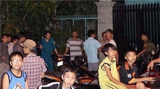 Chị hoảng hồn khi phát hiện xác em gái 16 tuổi phân hủy trong phòng trọ