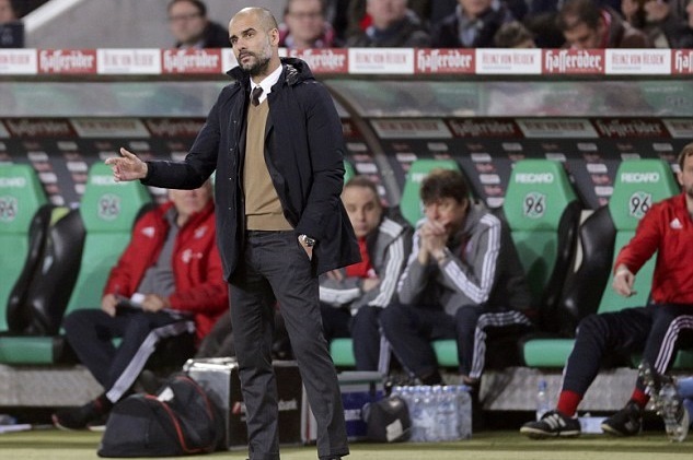 Cầu thủ Man City rỉ tai chuyện Pep đến Etihad
