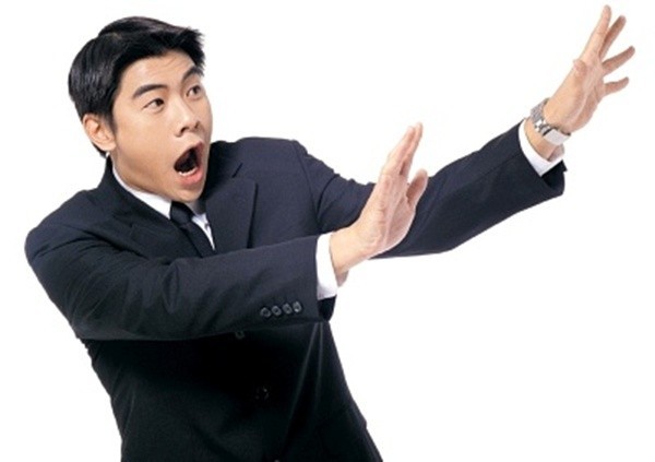 Bí mật ớn lạnh của nam nhân viên tín dụng: 