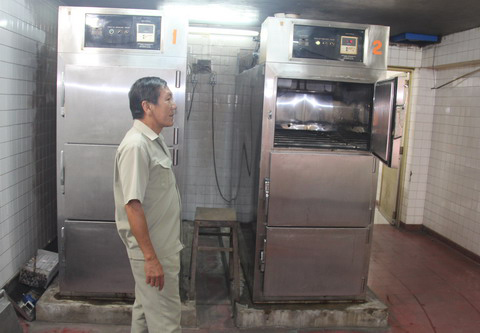 Chuyên gia trang điểm tử thi tiết lộ về nghề 