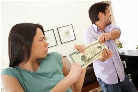 Thấy tiền là mắt vợ tối sáng rực