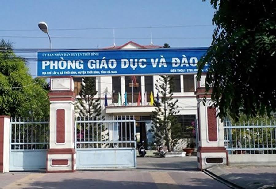 Cà Mau: Huyện hết tiền trả lương giáo viên