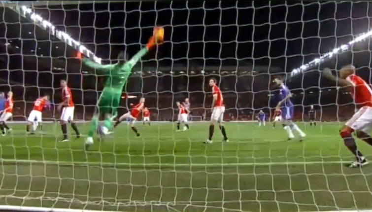 De Gea cứu thua trong gang tấc