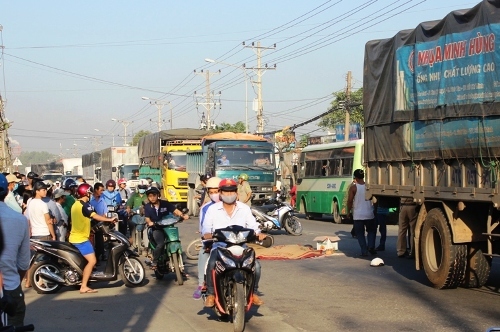 Nữ sinh lớp 11 chết thảm trên đường đến trường