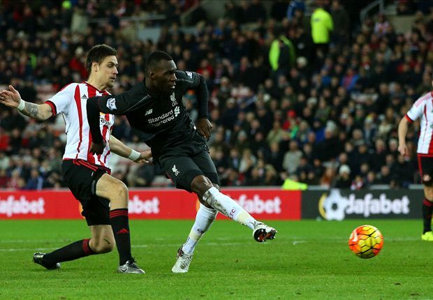 Người hùng Benteke giúp Liverpool bắn hạ 