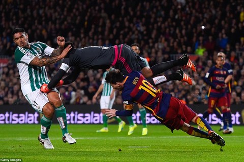 RFEF thừa nhận quả penalty “thảm họa” của Barca
