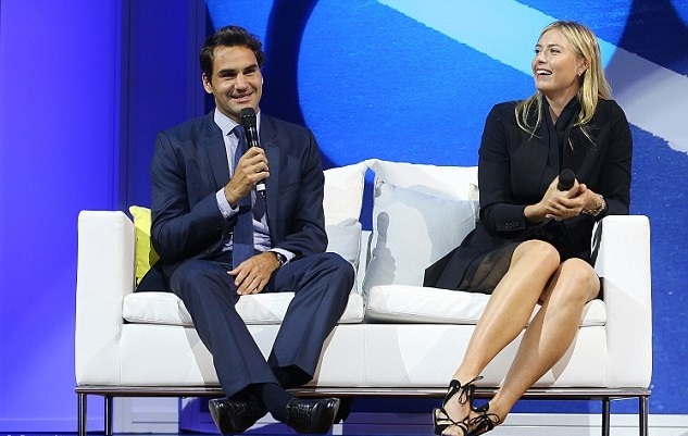 Federer tươi rói bên