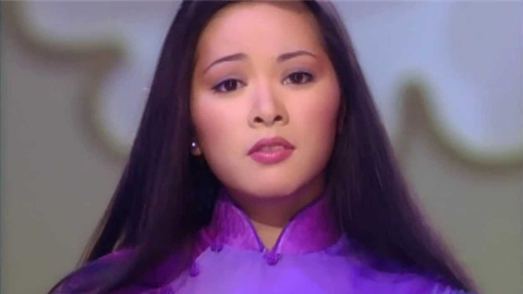 Như Quỳnh từng suýt bị mẹ cho uống thuốc chuột