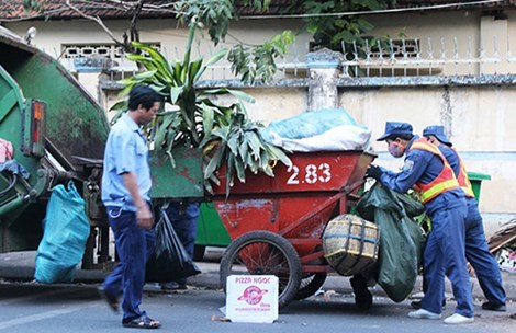 Trốn nợ 14 tỷ, vợ chồng giám đốc đi làm công nhân