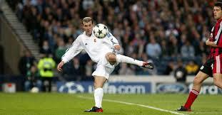 Chiêm ngưỡng 10 bàn thắng đẹp nhất của Zidane cho Real