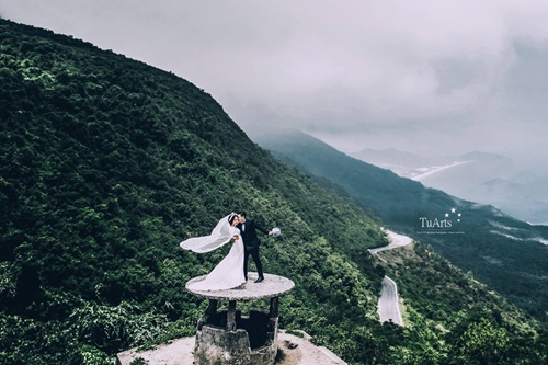 Cặp đôi chi 250 triệu, đi 12 ngày đêm, chụp 10.000 tấm ảnh cưới xuyên Việt