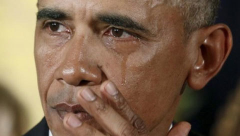 Obama gạt nước mắt siết kiểm soát súng đạn