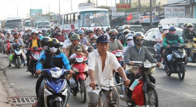 Mỗi ngày dân Sài Gòn sắm 100 ô tô, 1.000 xe máy