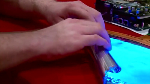 Trải nghiệm màn hình OLED cuộn như tờ báo