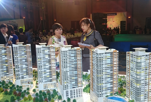 Cuối năm gom tiền, ồ ạt rao bán nhà