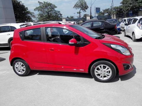 Những mẫu xe ô tô gia đình giá dưới 400 triệu đồng