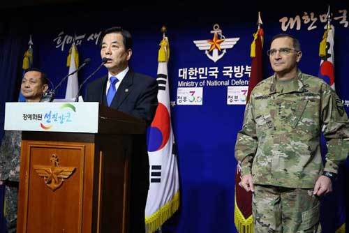 Bộ trưởng QP Hàn Quốc tuyên bố sốc