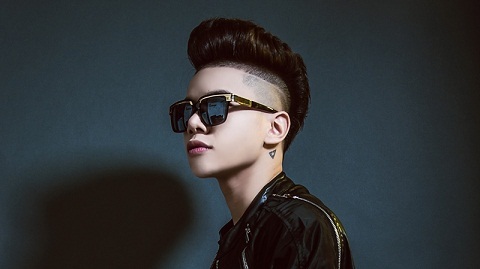 Phía sau sự im lặng bất thường của một quán quân nhạc Việt