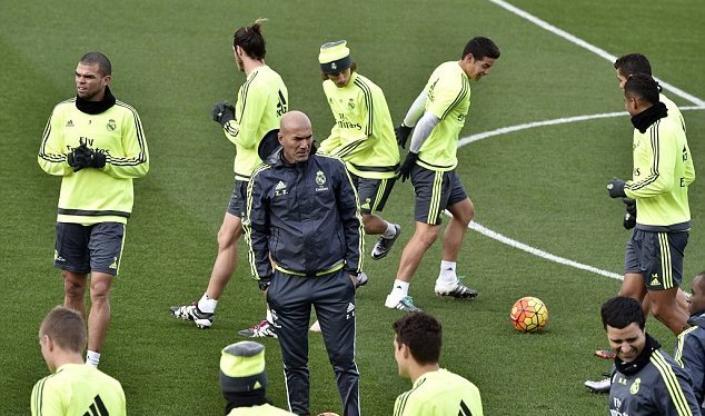 Xem sao Real luyện tiki-taka dưới thời Zidane