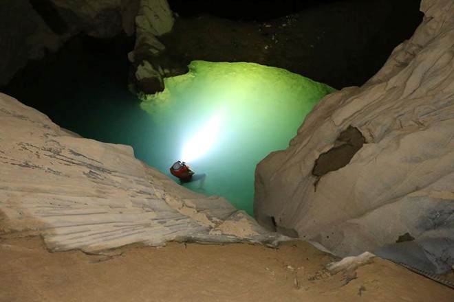 Hành trình chinh phục 8 tầng hang Địa Ngục