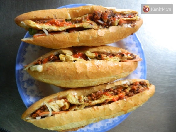 Tiệm bánh mì “ngon nhất thế giới” của cụ bà 81 tuổi ở Hội An