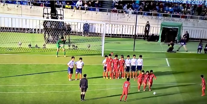 Pha dàn xếp đá phạt có một không hai