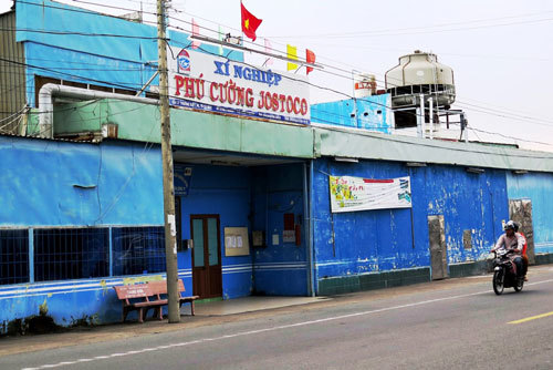 Ôm nợ hơn 1.300 tỷ, đại gia thủy sản vẫn cưới rình rang cho con