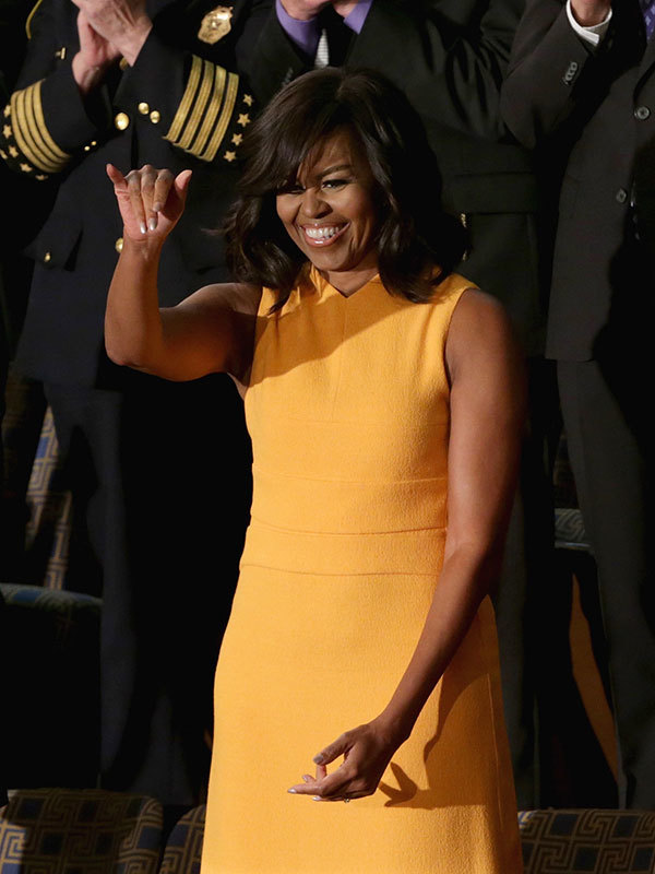 Obama vừa dứt lời, mẫu váy của vợ đã hết veo