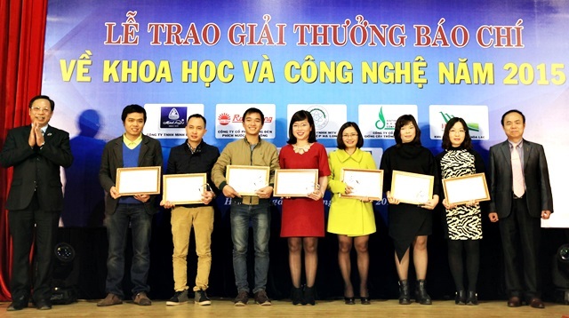 VietNamNet đoạt giải Ba báo chí về KH-CN 2015