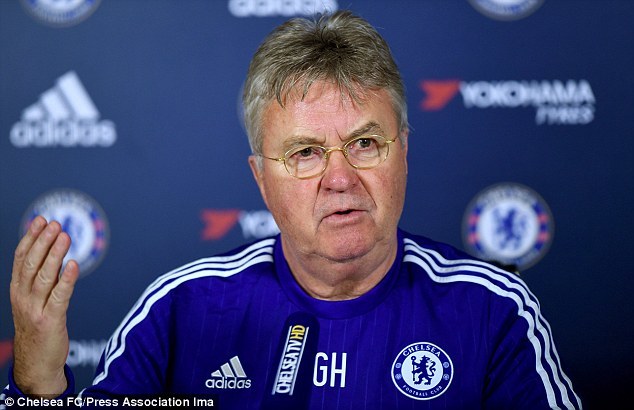 Hiddink cảnh báo học trò về nỗi lo xuống hạng