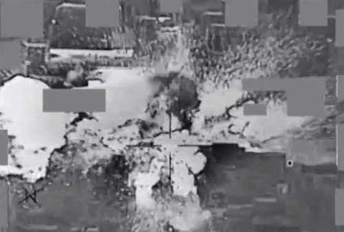 Tiền mặt của IS bắn tung như pháo hoa