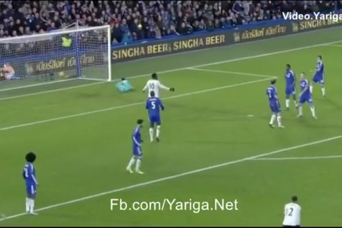 Kevin Mirallas nâng tỷ số 2-0 cho Everton