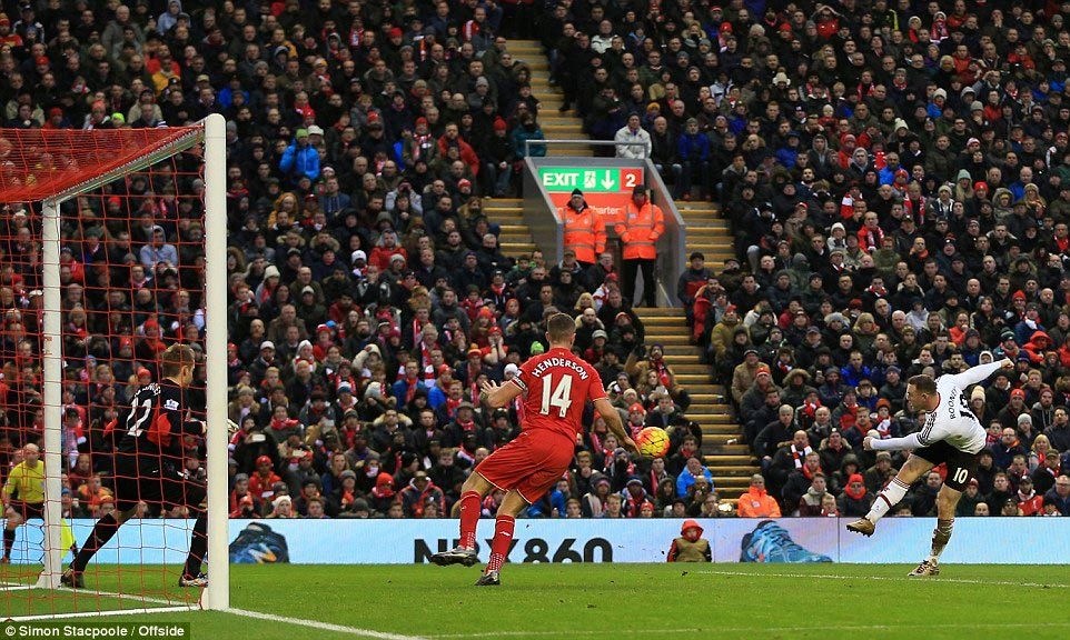 Top 5 bàn thắng ấn tượng nhất vòng 22 Premier League