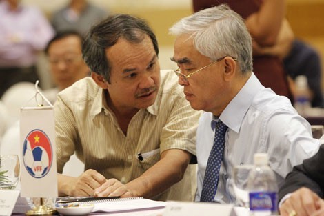 Bầu Đức: 