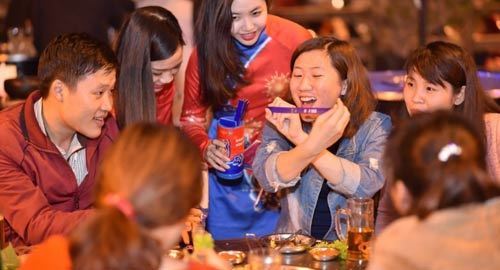 ‘Phù thủy’ pha chế với màn trình diễn kỹ xảo điêu luyện