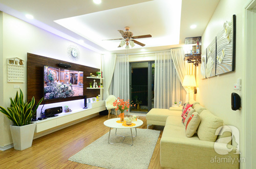 Ấn tượng với căn hộ chung cư toàn sắc trắng của đôi vợ chồng trẻ ở Hà Nội