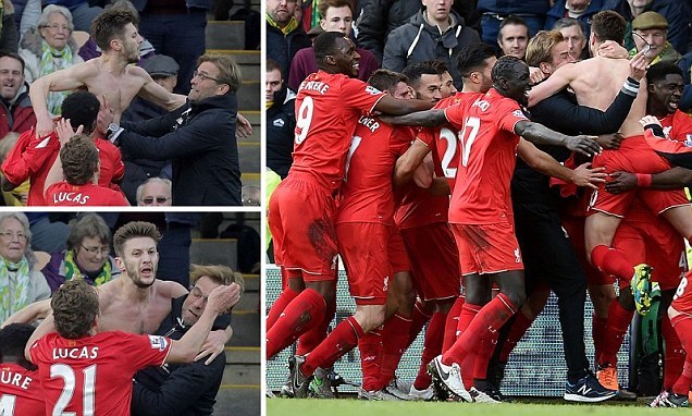 HLV Klopp bị đấm gãy kính sau pha ăn mừng quá khích