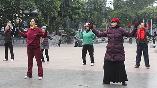Hà Nội: Rét tái tê vẫn mê thể dục