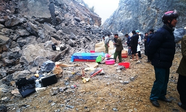 Khởi tố vụ tai nạn sập mỏ đá làm 8 người chết