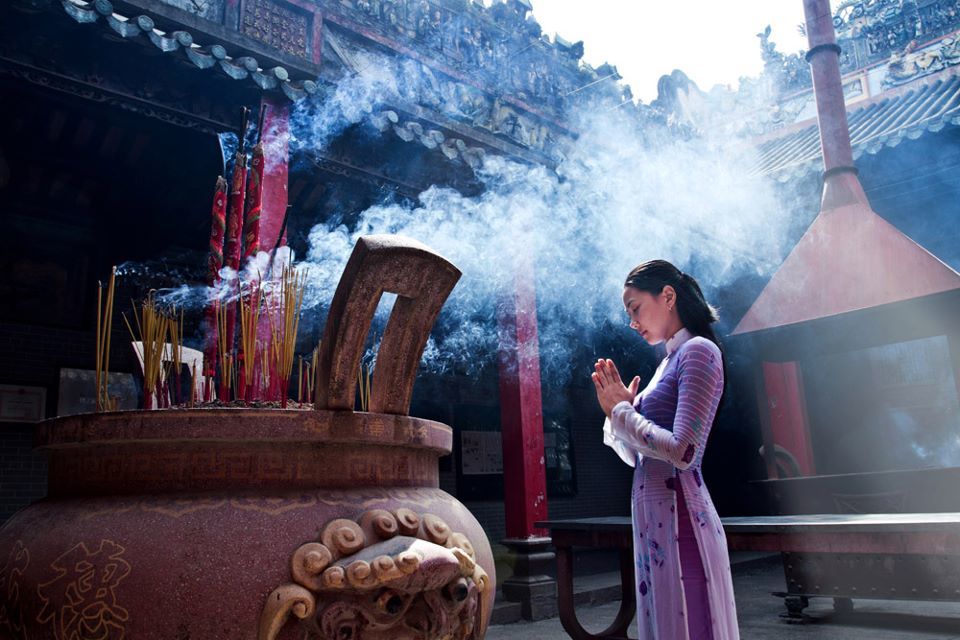 Tour chiêm bái lễ Phật cầu may nở rộ dịp tết 2016