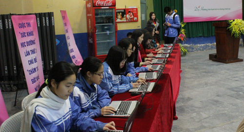 Thi chăm sóc sức khỏe nữ sinh Việt Nam