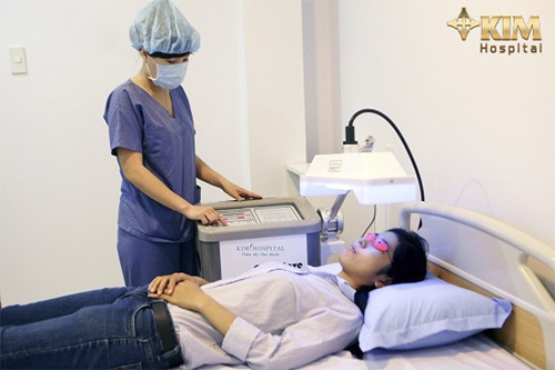 Hút bọng mỡ mắt công nghệ mới không sưng bầm