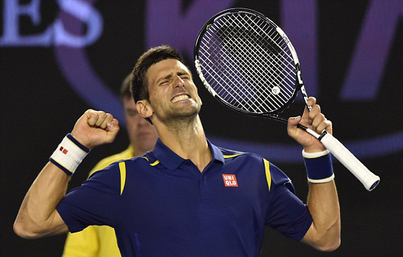 Đánh bật Federer, Djokovic hùng dũng vào chung kết