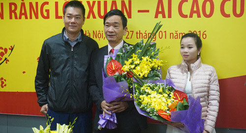 CMC Telecom và VTVnet trao lộc Xuân cho khách hàng