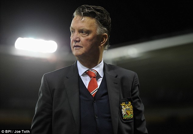 Van Gaal bị sốc, mơ vô địch FA Cup