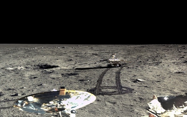 Trung Quốc công bố ảnh màu đầu tiên trên thế giới của Mặt trăng