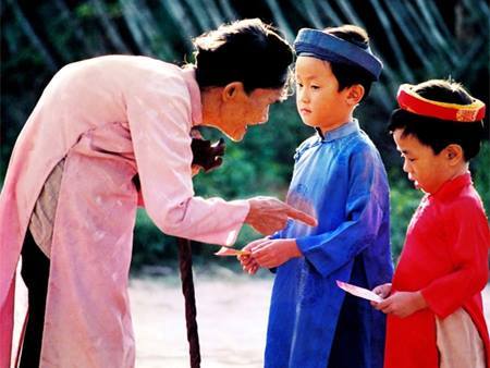 5 điều cha mẹ cần dạy con khi nhận lì xì Tết